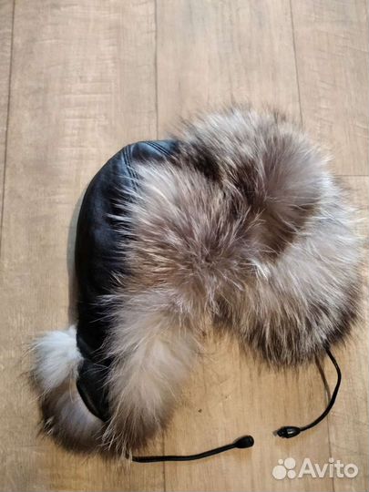 Женская шапка