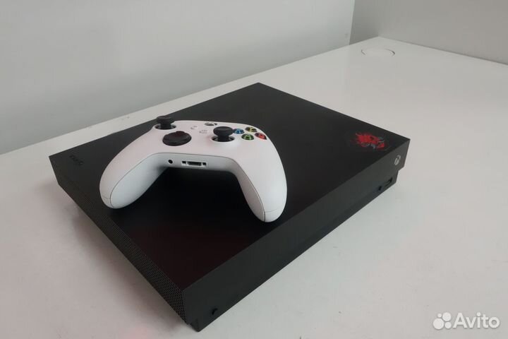 Игровая приставка Microsoft Xbox One X