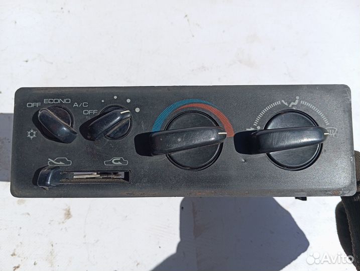 Блок управления отопителем Mitsubishi Space Runner