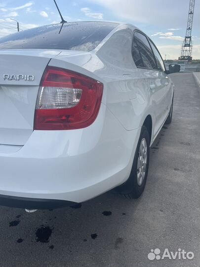 Skoda Rapid 1.6 МТ, 2015, 180 000 км