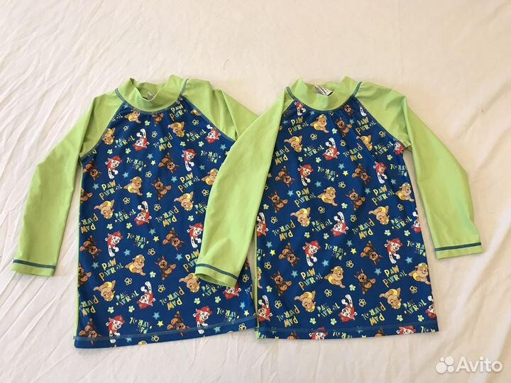 Футболки для плавания разные