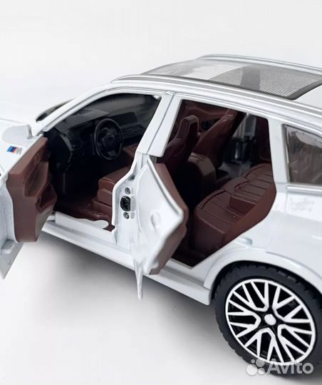 Металлическая машинка BMW X5 1:32