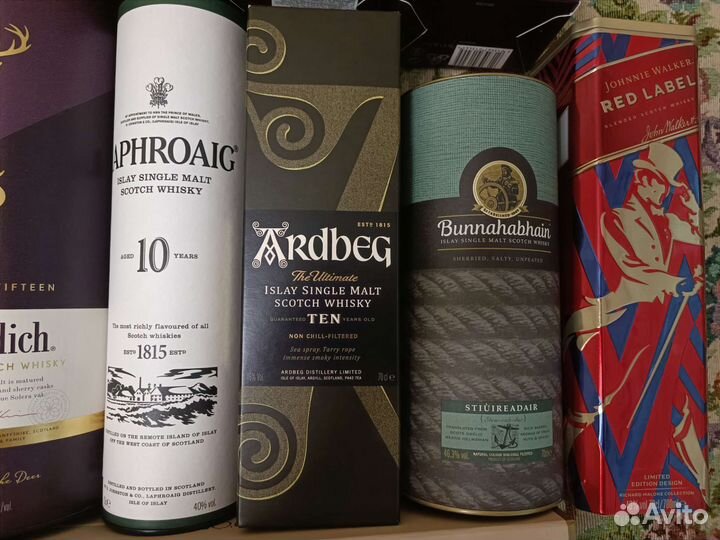 Пустые коробки из под крепкого алкоголя