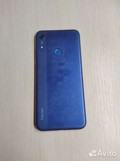 Телефон honor 8а