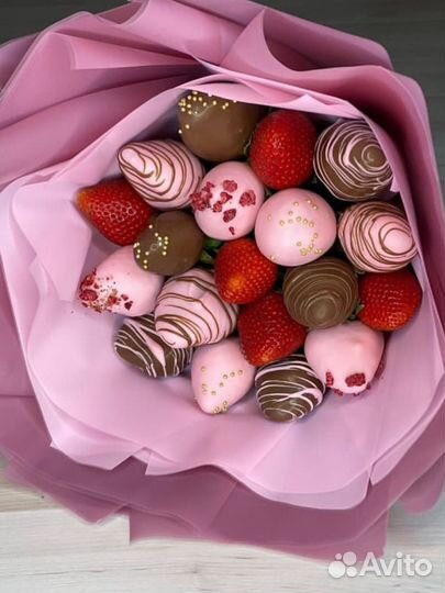 Подарочные корзины, клубника в шоколаде подарок