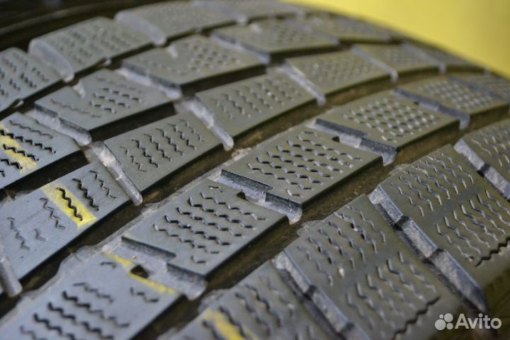 Dunlop Winter Maxx WM01 215/45 R17