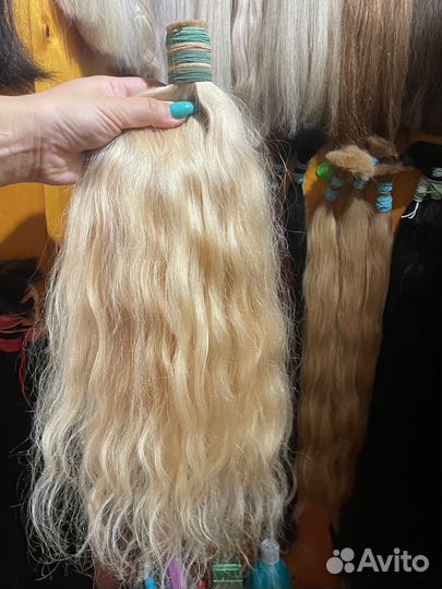 Волосы срез кудрявые блонд