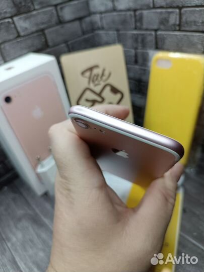iPhone 7, 32 ГБ