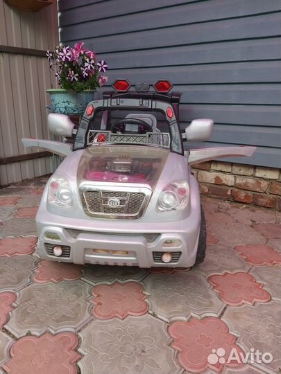 Детский электромобиль бу