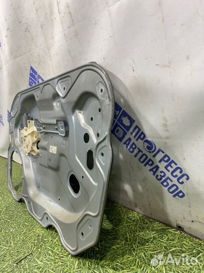 Стеклоподъемник передний правый Ford Focus 2