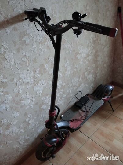 Электросамокат kugoo G1