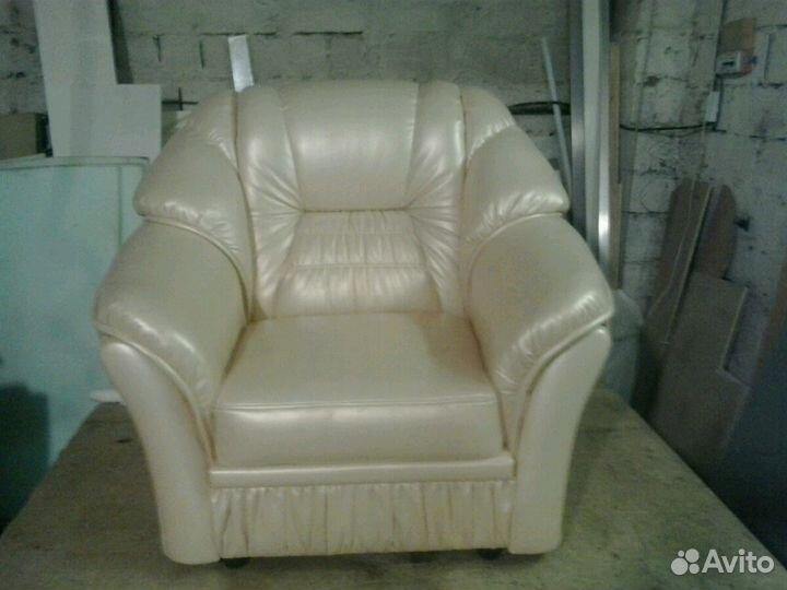 Рестоврация мебели, перетяжка, ремонт