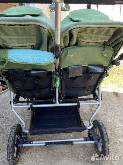 Коляска для двойни bumbleride