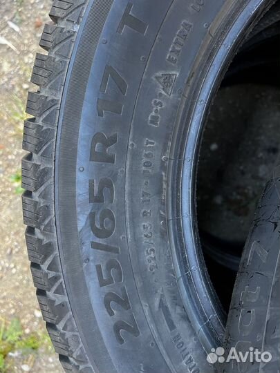 Continental ContiVikingContact 7 225/65 R17