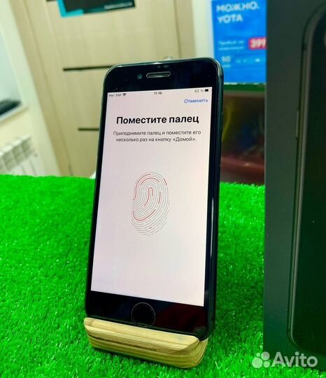 iPhone 8, 64 ГБ