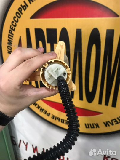 Насос топливный электрический Audi A4 2