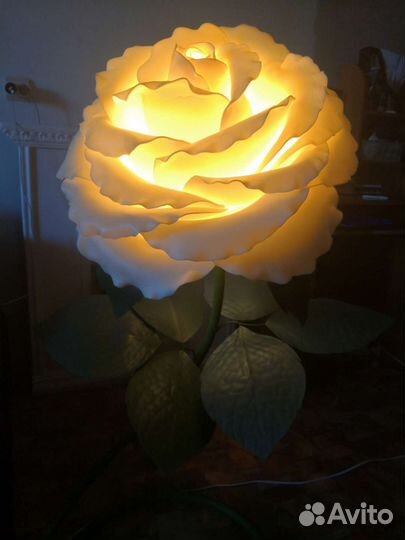 Роза из изолона светильник