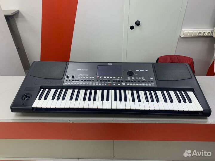 П95) Синтезатор korg PA600