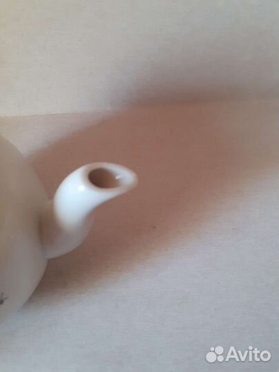 Заварочный чайник. Фарфор. Песочное