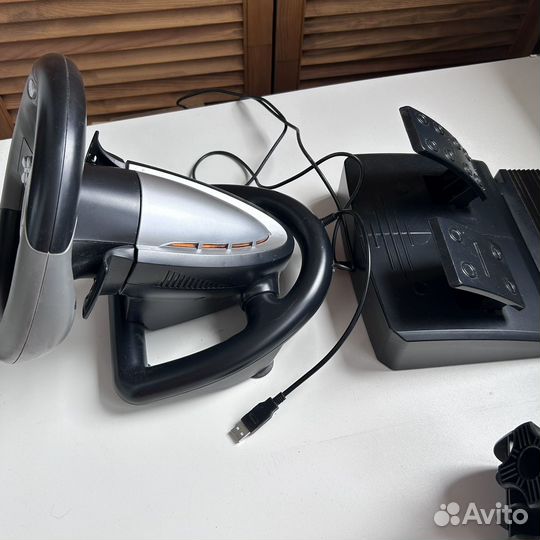 Руль игровой с педалями Defender Challenge Mini