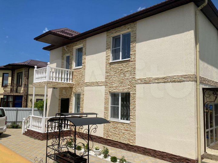 Дом 200 м² на участке 5 сот.