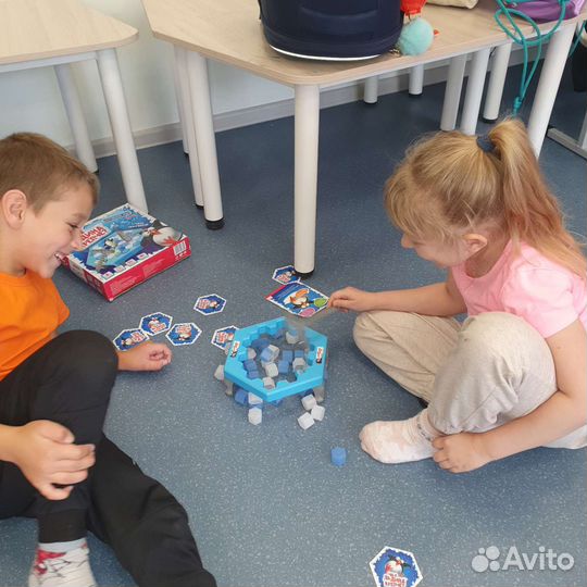 Воспитатель