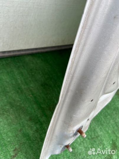 Капот Nissan Wingroad veny11