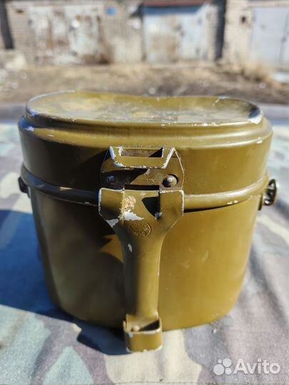 Котелок с фляжкой