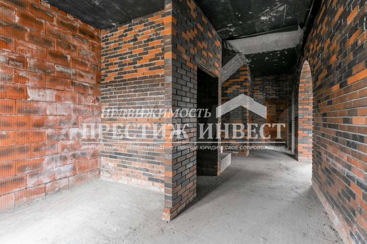 Дом 243 м² на участке 6,3 сот.