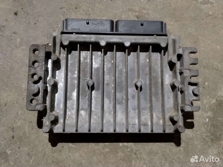 Блок управления двигателем Renault Clio 2