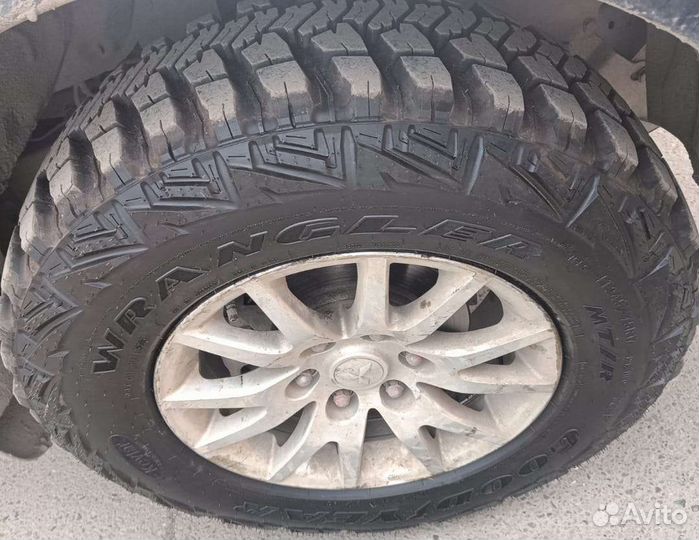 Goodyear Wrangler MT/R Kevlar 265/70 R17 118