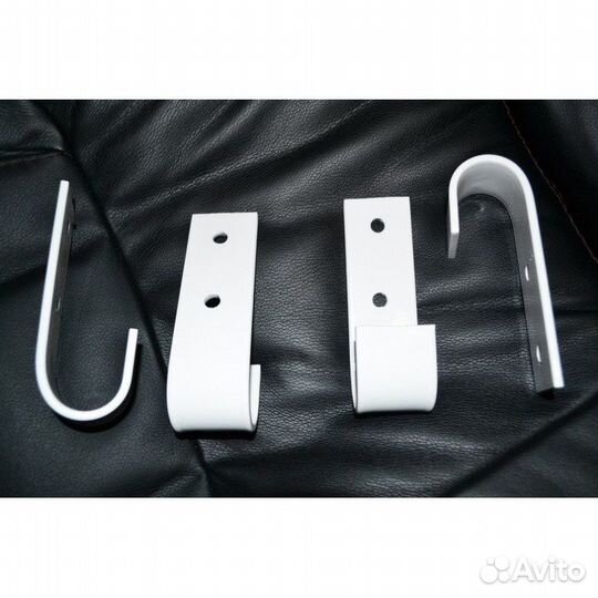 Крюки для крепления турника