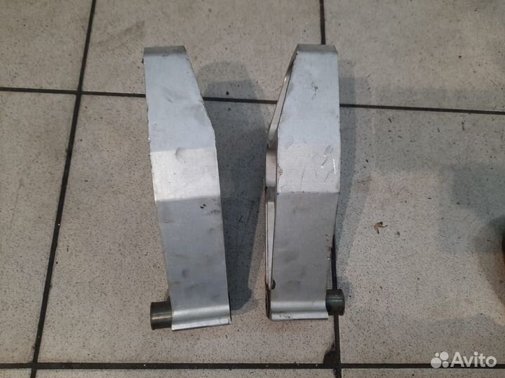 Поворотный кулак Polaris indy 600