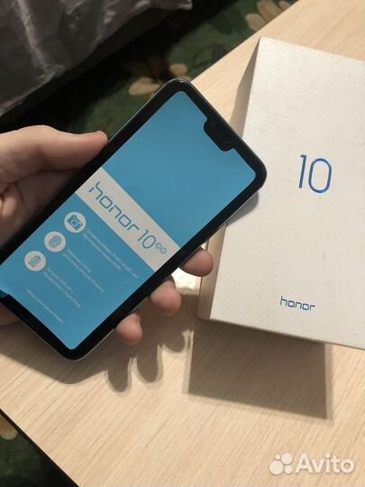 HONOR 10, 4/64 ГБ