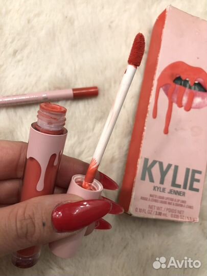 Помада блеск оригинал Kylie Beauty