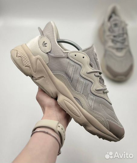 Кроссовки Adidas Ozweego Великаны