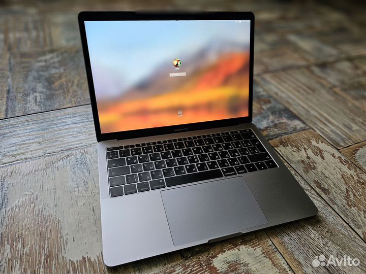 Apple MacBook Pro 13 2017 8GB + Magic Mouse 2