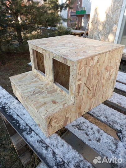 Гнездо для кур с яйцесборником