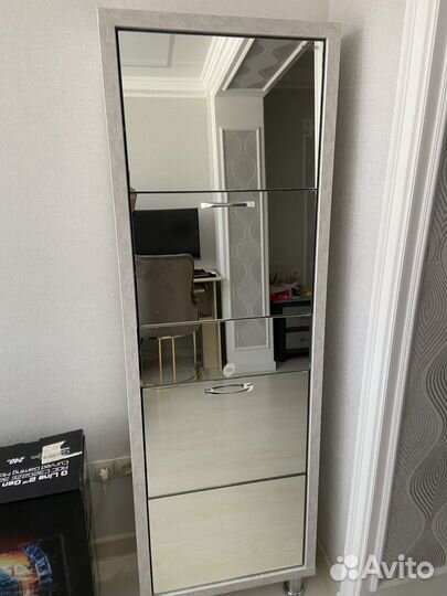 Новая Заводская Обувница с зеркальными ящиками