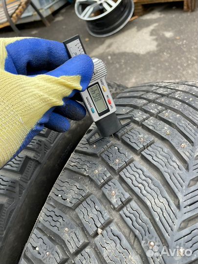 Michelin X-Ice North 4 SUV 275/45 R21 и 315/40 R21