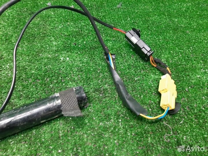 Замок ремня безопасности передний правый Opel Mer