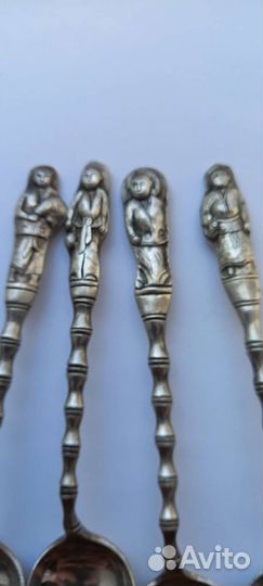 Набор серебряных ложечек