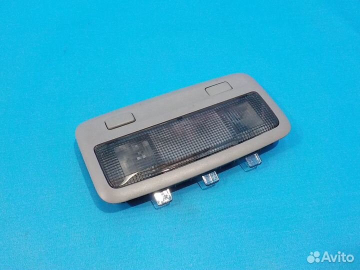 Плафон освещения салона задний toyota Avensis (T25