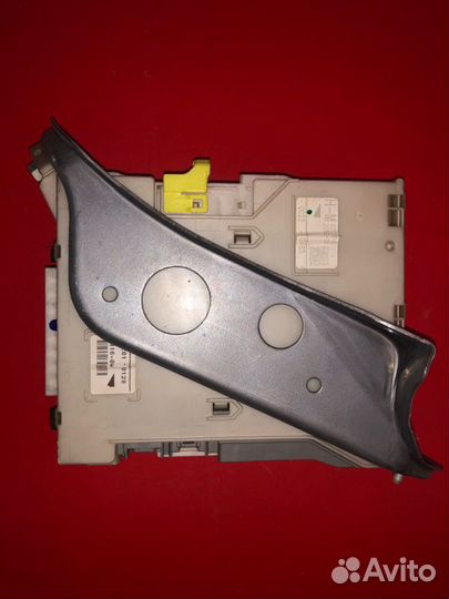 Блок предохранителей Lexus Gs 3