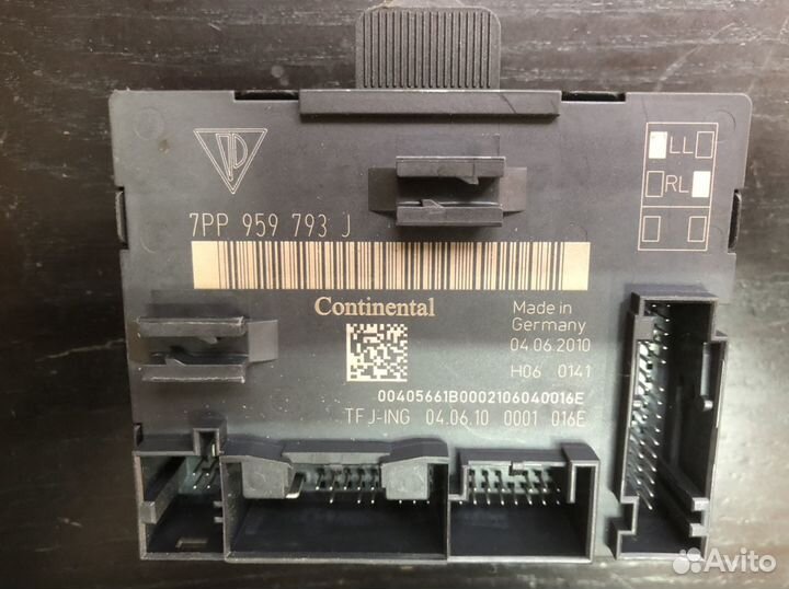 Блок управления двери передний левый Porsche