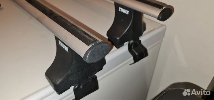 Багажник на крышу Volvo Thule