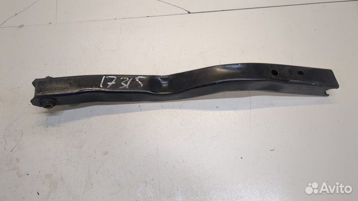 Кронштейн подрамника Ford Escape