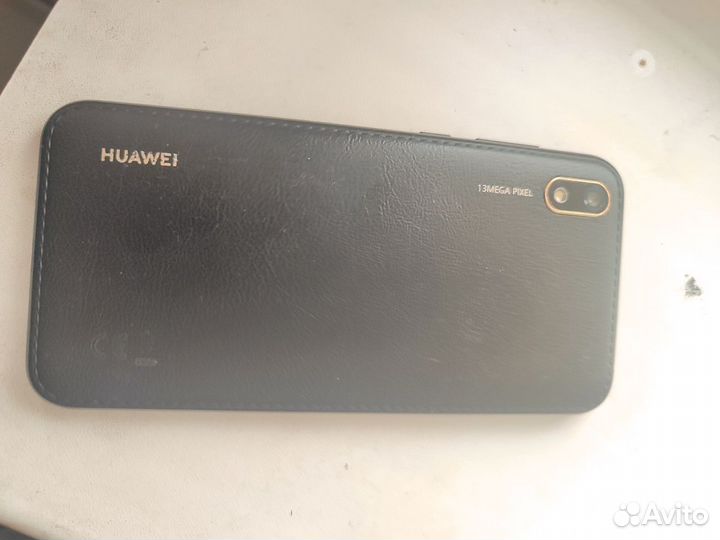 HUAWEI Y6 (2019), 2/32 ГБ