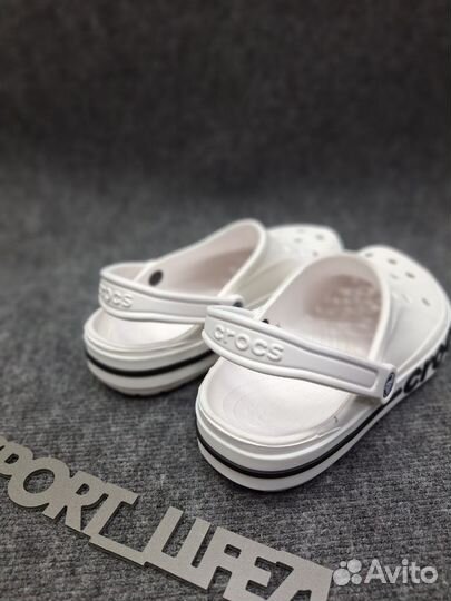 Шлепанцы Crocs