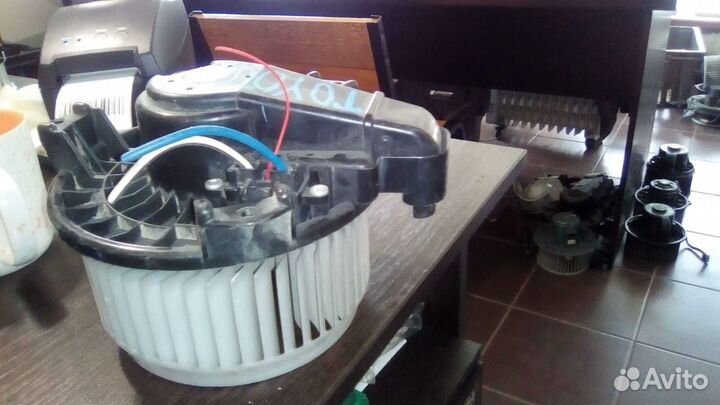 Моторчик отопителя тойота рав 4 (Toyota RAV4)